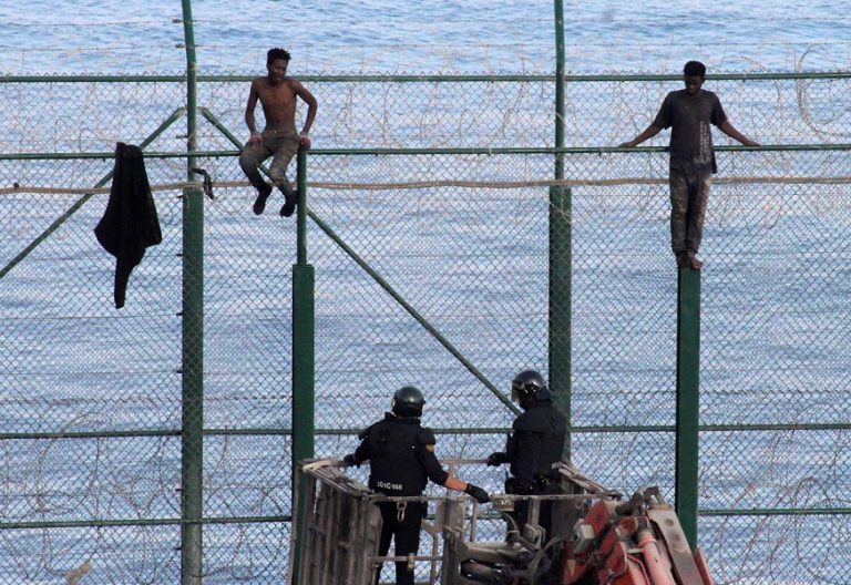 migrantes-salto-valla-ceuta