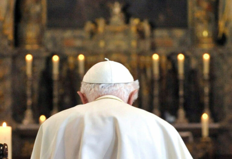Comunicado de los obispos uruguayos ante el fallecimiento de Benedicto XVI