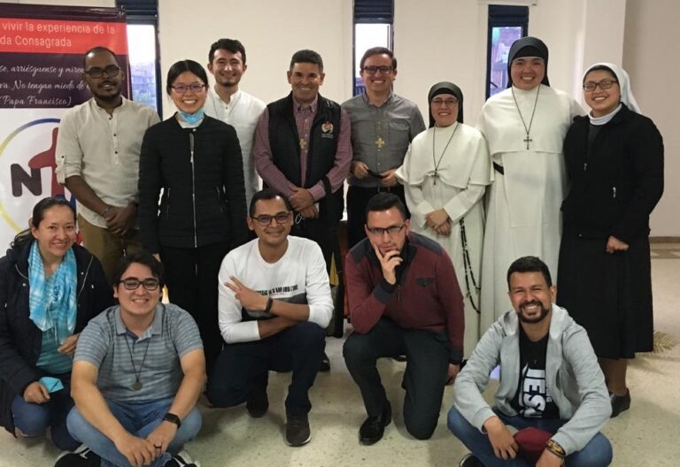 Jóvenes religiosos colombianos: pioneros en las redes sociales en 2020