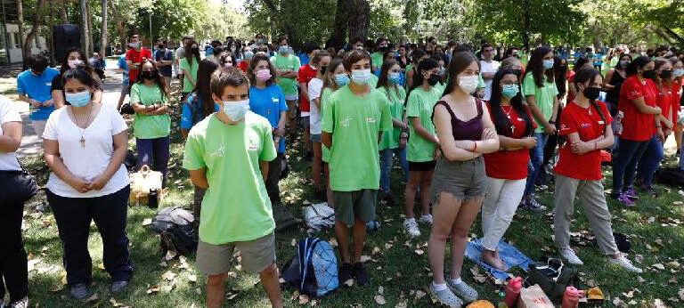 Los universitarios chilenos misionan y construyen capillas