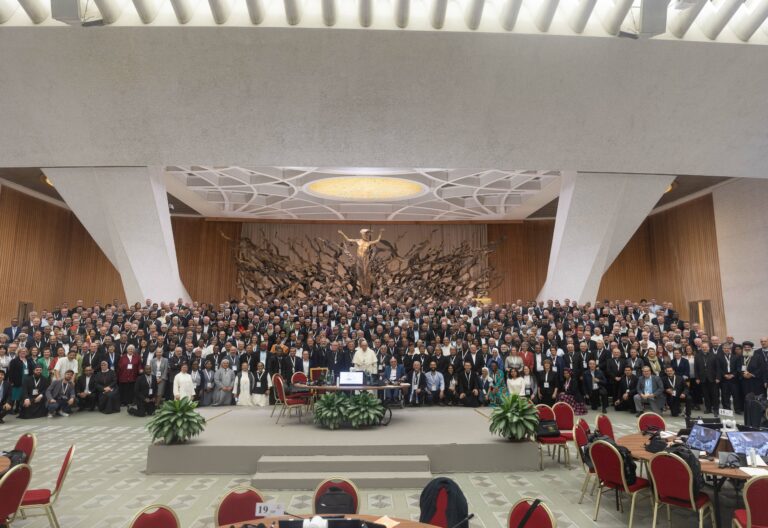 Iglesia universal se alista para curso virtual y gratuito sobre sinodalidad de cara a la segunda