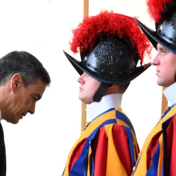 Pedro Sánchez también se borra de la misa de inicio de pontificado de León XIV