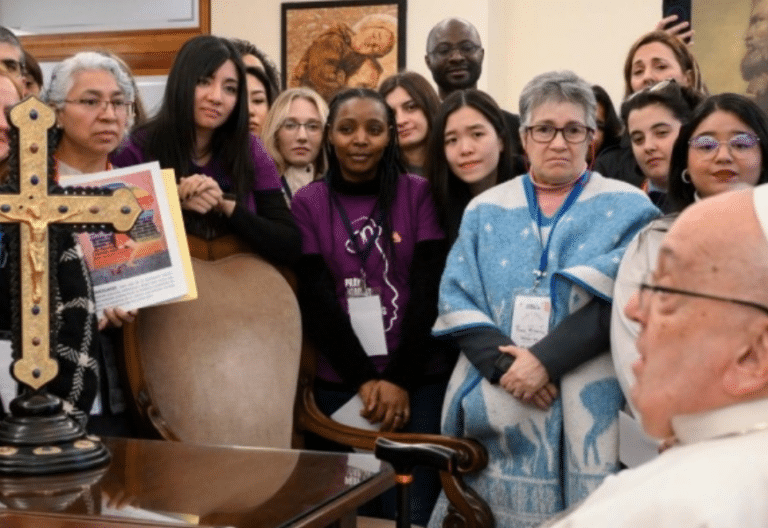 El papa Francisco a Talitha Kum: “No podemos permanecer indiferentes ante la trata”