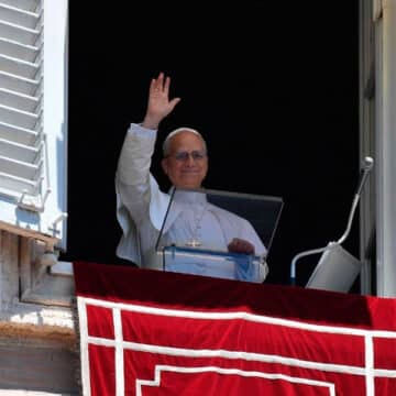 León XIV en el Regina Coeli